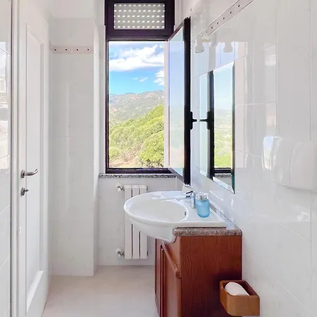 Brebei Niedda - Base Camp Outdoor & View 旅馆 *