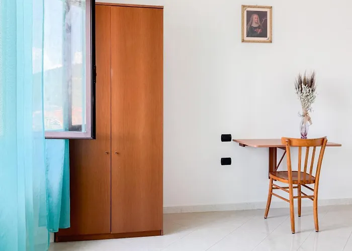 Brebei Niedda - Base Camp Outdoor & View Hostal *